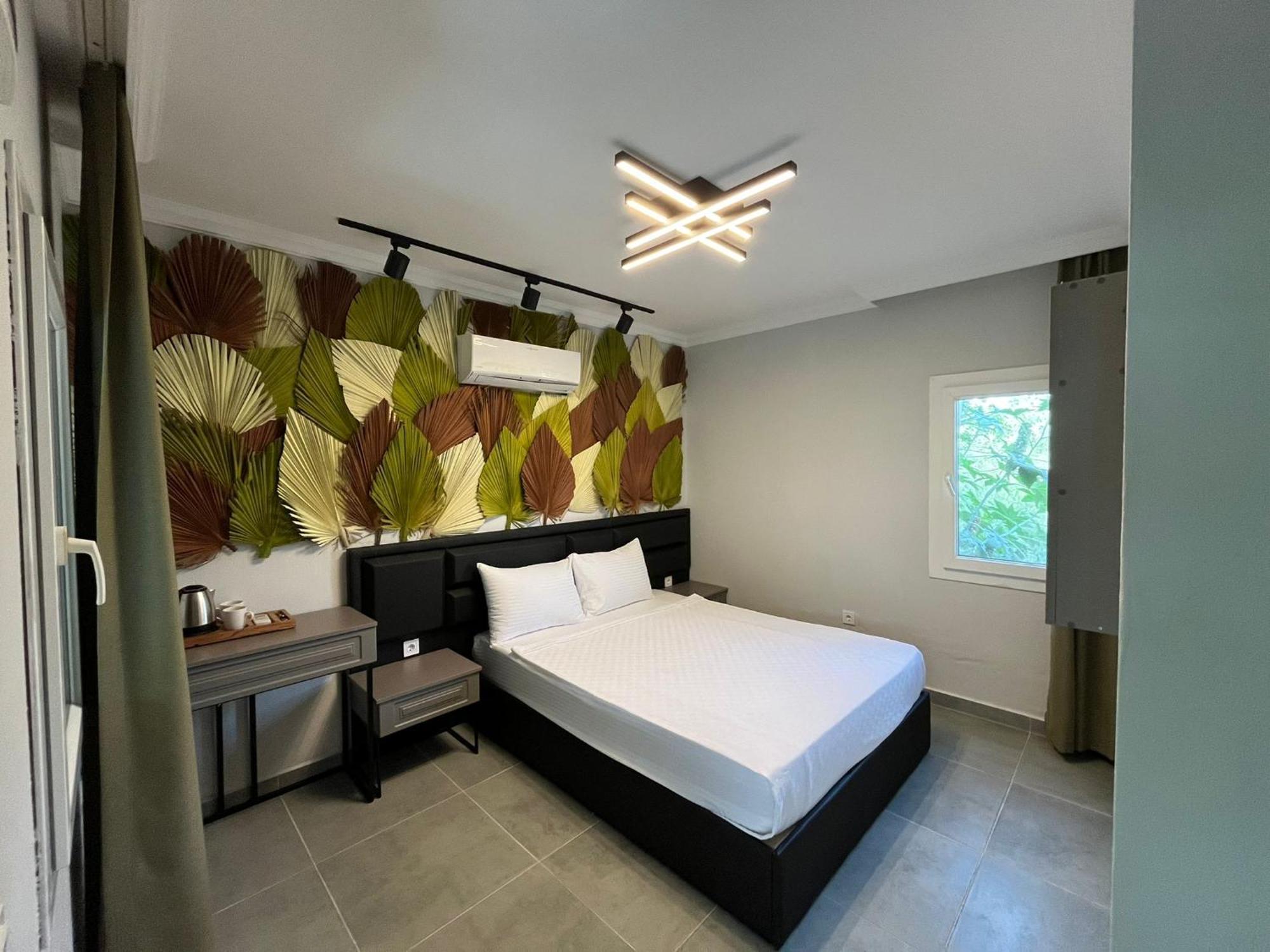 Lizbonia Hotel *